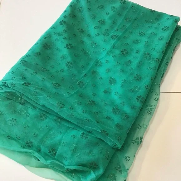 Green Mesh Fabric Glitter Shamrock Design St Patricks Day Craft Sewing Material - Picture 3 of 6